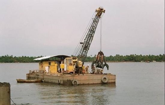 grab dredger