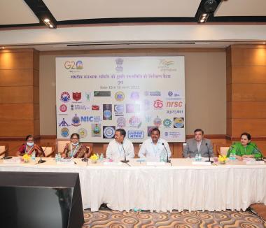 Hindi Parliamentary Committee Visit